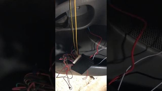 Установка китайского центрального замка с  отрицательным управлением !Новая схема подключения!