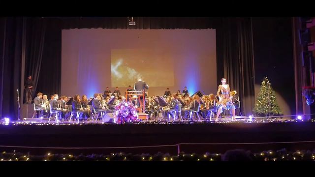Denia Mimerini dances with Philarmonic Mantzaros at Corfu Christmas Gala 2017 смотреть онлайн