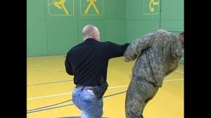Нестандартные защиты в самообороне. В Крючков/Non-standard protection in self-defense. V. Kryuchkov