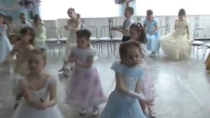 Инсценировка песни Прощайте игрушки 2011