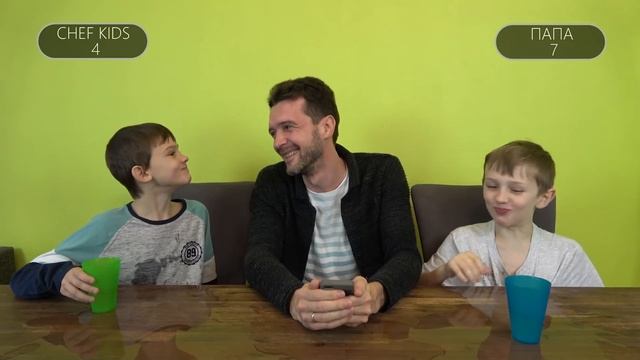 Челлендж Попробуй не засмеяться с водой во рту / Chef kids и папа шутят