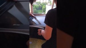 Скинули телевизор с 13того этажа