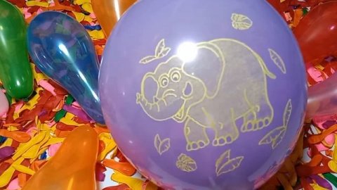 Lots of Colorful Mini Balloons Play and Fun with Big Balloon?