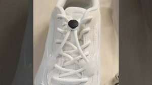 Лайфхак.Самый быстрый способ завязывания шнурков на кроссовках