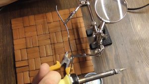 Как паять паяльником радиодетали, провода