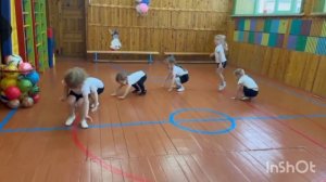 Подвижная игра "Лягушки"