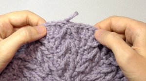 Берет крючком на любой размер | Теплый берет крючком с рельефным узором