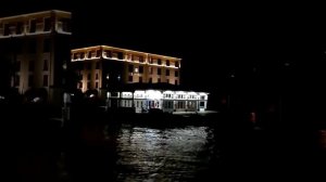 İstanbul Beşiktaş şehir hatları vapur iskelesi geceyarısı