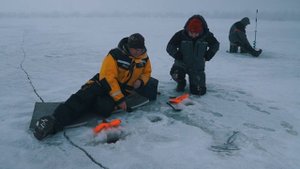 На рыбалку в Ловозеро. Начало зимы. Ловим лопарского сига. Минус 15 и сильный туман. Аэросъемка.
