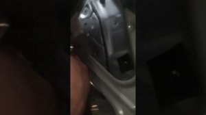 Renault Sandero Stepway2 как снять крепление внутренней обшивки задней пассажирской двери