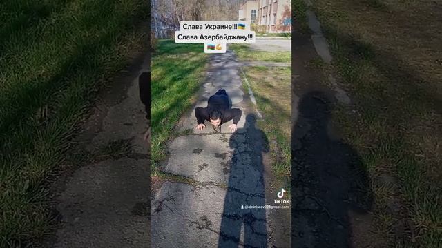 Треннировка на турнике и отжимание от пола??