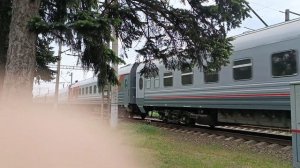 Электровоз ЭП1М-687 с поездом №204 Томск — Анапа.