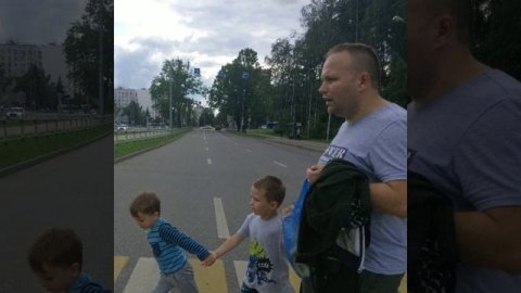 в небе тают облака