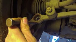 Снятие и установка продольной растяжки Лада Калина - №6