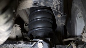 Пневмоэлементы задней подвески Toyota Land Cruiser