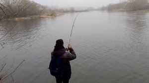 Судаки лютуют, щуки отрызают наши приманки. Рыбалка на реке Исеть 21 апреля 2020 года.