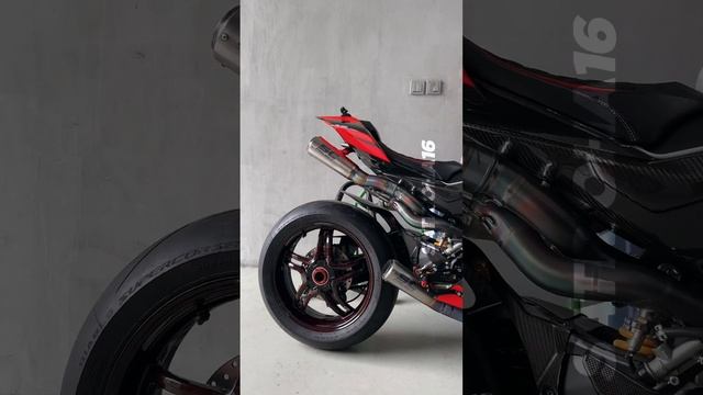 Brutal Sound Ducati Panigale V4R with Dual Exhaust SC Project Full System Titanium