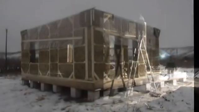 ДОМ ИЗ СОЛОМЫ.Стены за 2 дня смотреть онлайн