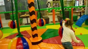 Детский развлекательный центр "Чудо-парк" .Батуты, горки, и строим дом из кубиков.#Vlog#влог