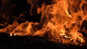 Огонь,горит костер,