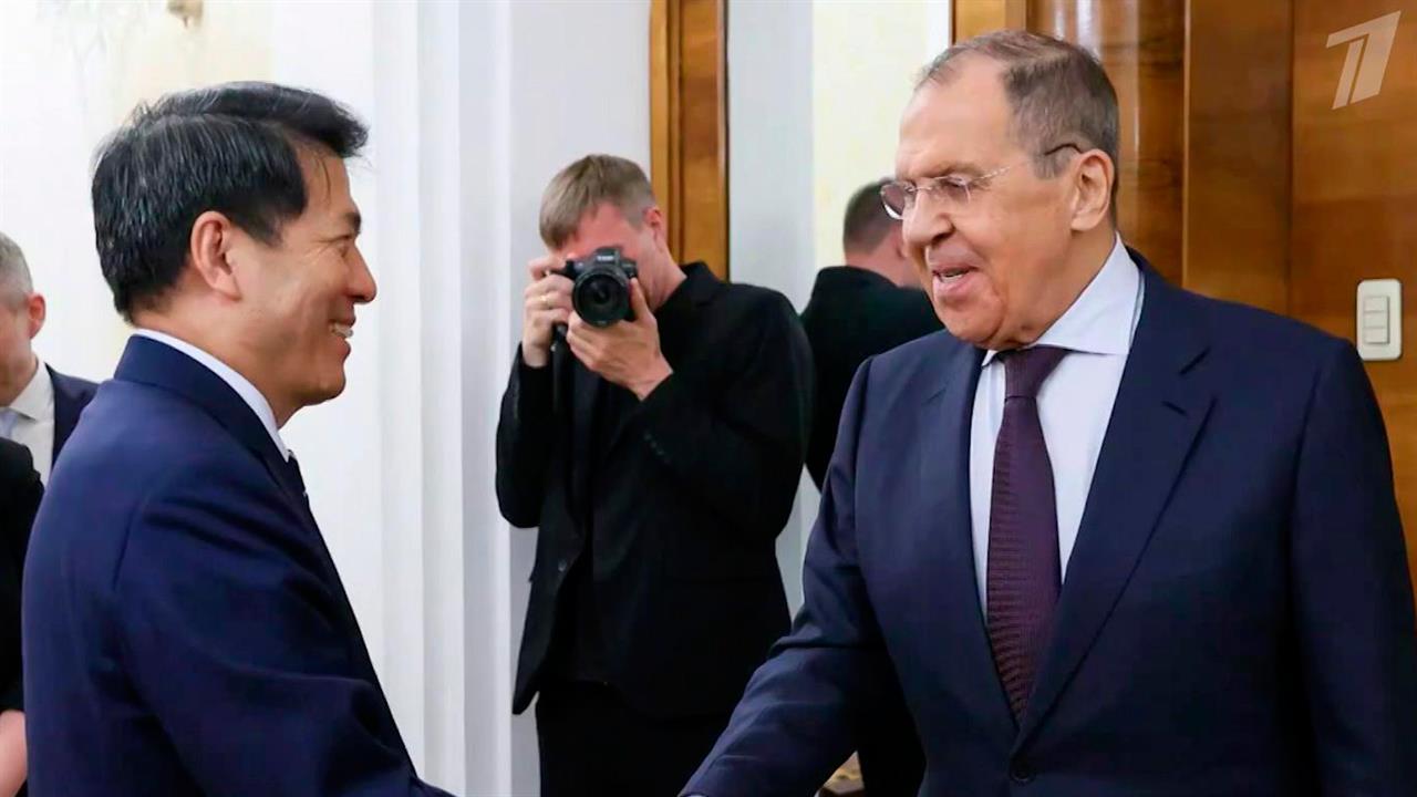 Глава МИД Сергей Лавров провел переговоры со спецпредставителем КНР по делам Евразии