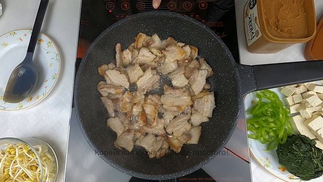 Готовим корейский суп ПУКТЯЙ! Суп с соевой пастой ТЯЙ. Просто, быстро и вкусно. #КОРЕЙСКАЯКУХНЯ #16