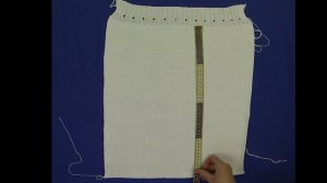 Летняя вязаная сумка, украшенная цветами