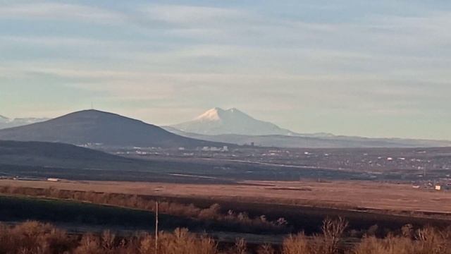 Кавказские горы. Эльбрус. Бештау. Змейка. смотреть онлайн