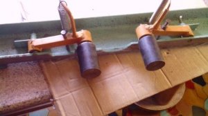 Параллельный  универсальный  упор , с прижимами.