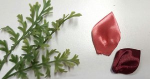 Листик из атласной ленты // МК