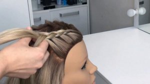 Как заплести французские косы? | How To: Basic French Braid