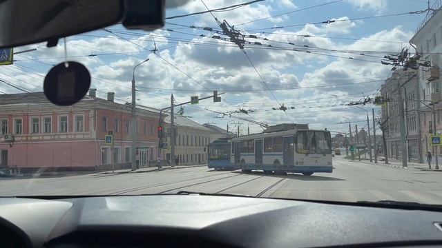 ПЕРВОЕ ПУТЕШЕСТВИЕ ГЛУХОЙ СОБАКИ  ТЭФФИ ВПЕРВЫЕ В ТУЛЕ  НЕ ПОПАЛИ В САД НО КУПИЛИ ТУЛЬСКИЙ ПРЯНИ
