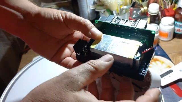 Ремонт роботпылесоса MI S5 Max. Альтернативная замена блока питания 20В 2А.
