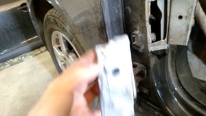 Renault Fluence. Кузовной ремонт, стойка