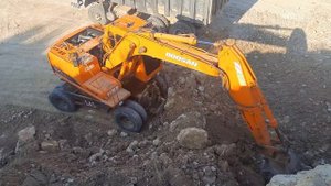 How to Wheel Excavator Load Dumper truck, Learning STEP BY STEP. Daewoo DOOSAN 160WV. Volvo. Mining