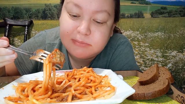 Мукбанг/ макарошки или паста кому как нравится 😃 смотреть онлайн