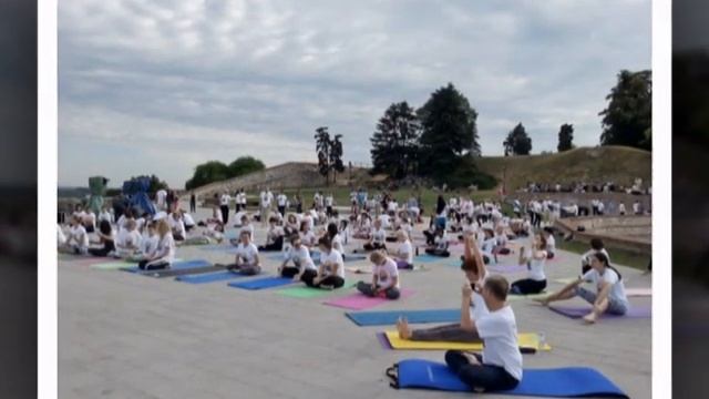 RUS. Международный День Йоги в Белграде 21 июня 2017