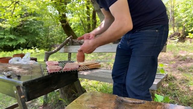 ЖАРЕНАЯ КУРИЦА С  ФАРШИРОВАННОЙ ЗЕЛЕНЬЮ ГОВЯДИНОЙ И ГРЕЦКИМИ ОРЕХАМИ  Азербайджанская Кухня