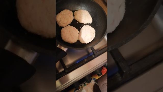 Котлеты из крабовых палочек и сыра смотреть онлайн