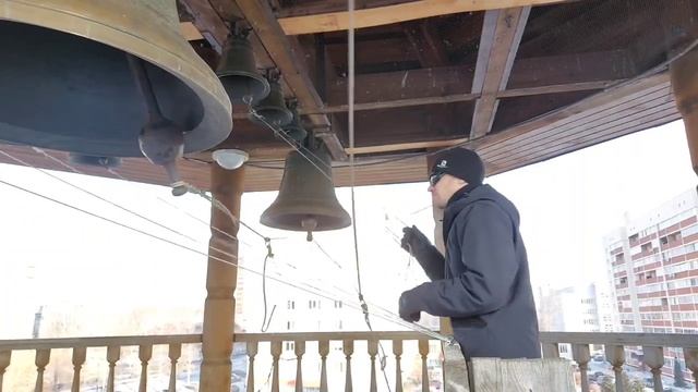 Звон на Собор Архистратига Михаила и прочих Небесных Сил бесплотных (звонарь Варшицкий Иван). смотреть онлайн