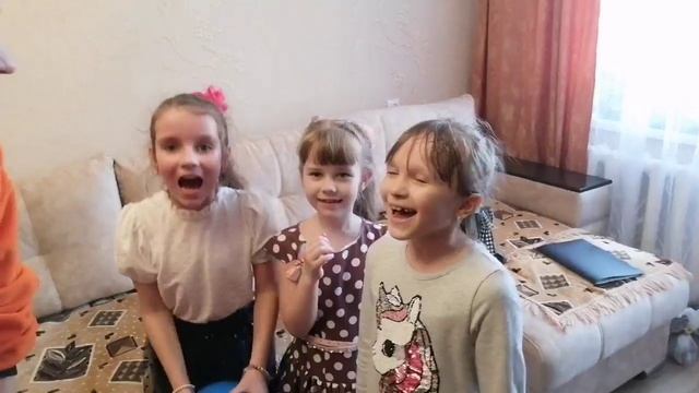 Кул Герлз Пати отзыв.mp4 смотреть онлайн