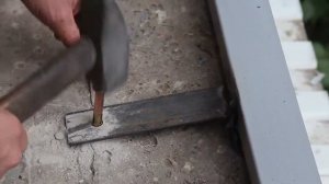 Как безопасно и правильно установить балкон с крышей.