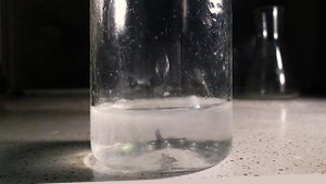 2Na + 2H2O → 2NaOH + H2 | Реакция натрия и воды