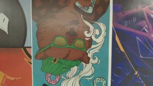 Верхняя крышка сноуборда, или ТОПШИТ (topsheet) возможно заменить путем нанесения на него наклейки