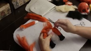 Хотите сделать обаятельную рыжую лису?  Мастер класс по сухому валянию.