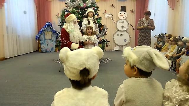 Стих кто в нарядной тёплой шубе