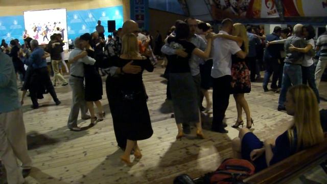 Милонга в Екатерининском саду. Москва 09.07.2016 смотреть онлайн