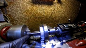 Рассточка втулок вала ТНВД Bosch VW T4 2,5 TDI на токарном станке Часть2