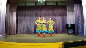 шуточный танец  "Косички" танцевальная группа "Сувенир"