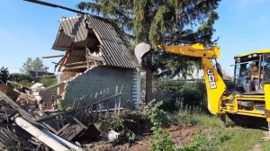 Демонтаж дачного домика - 2. Снос дома экскаватором